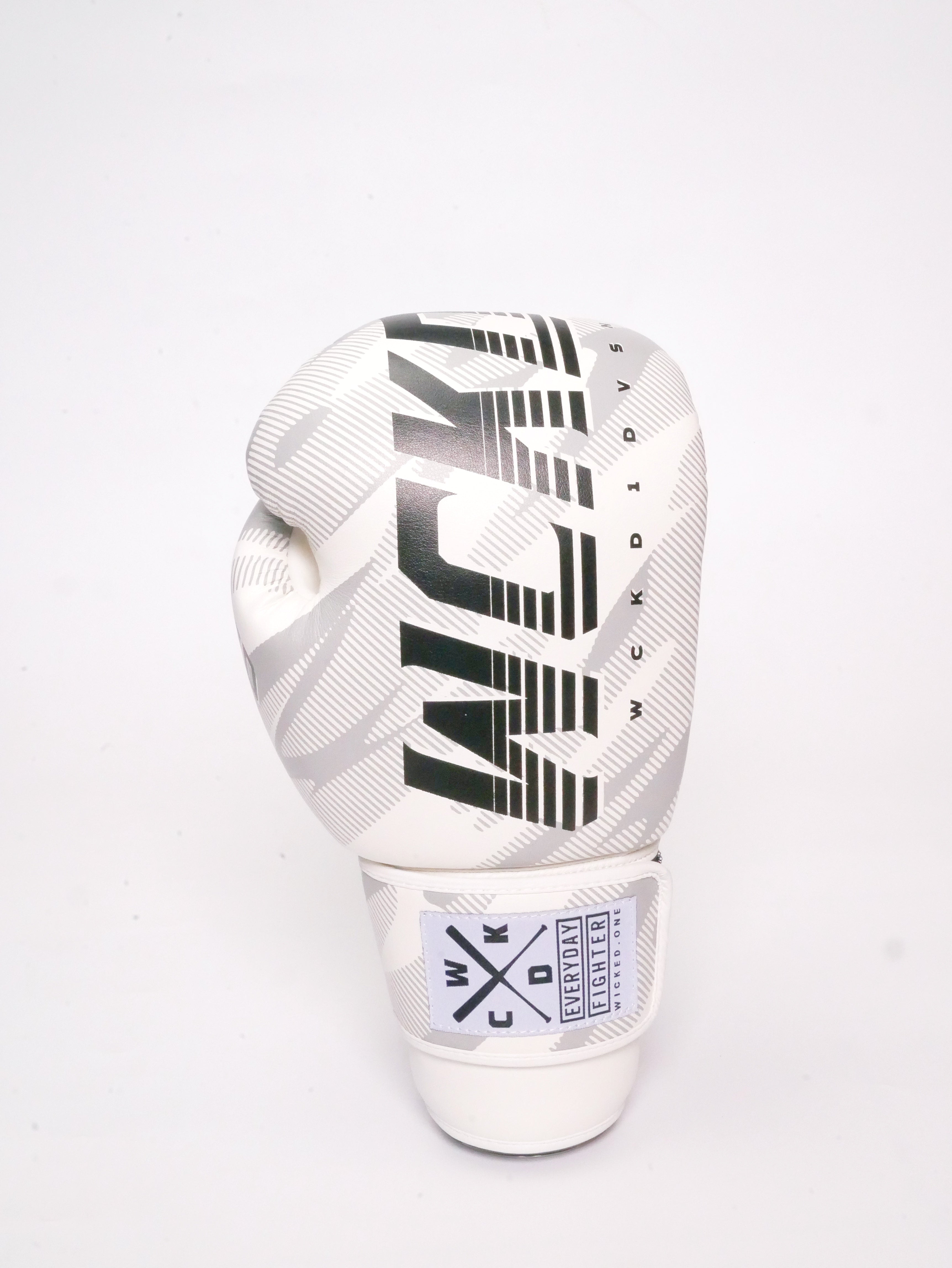 Wicked1 Boxing Gloves UPSET White (MF)Track padding (High density latex)