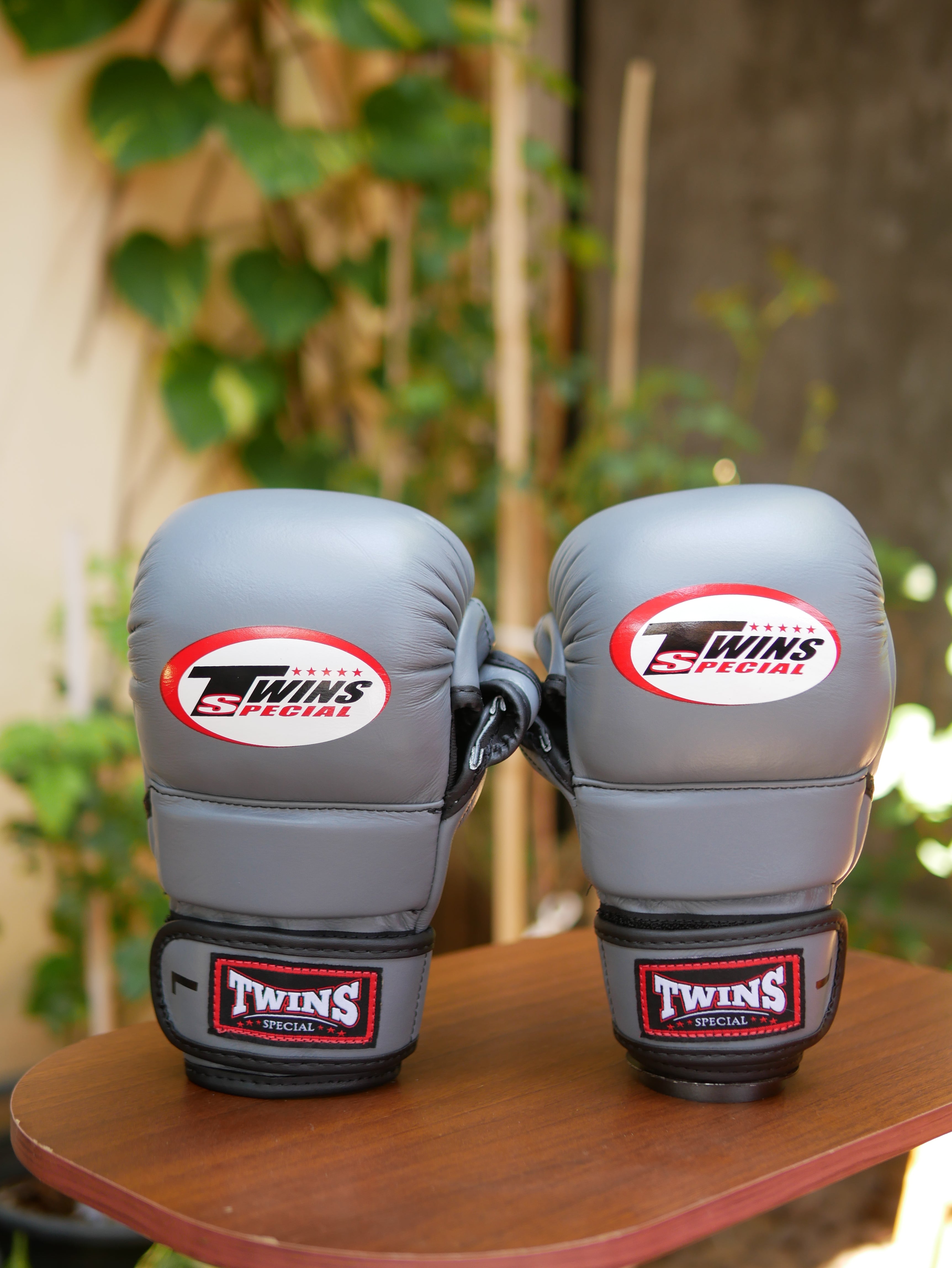 Twins Special MMA Gloves GGL14 Gray
