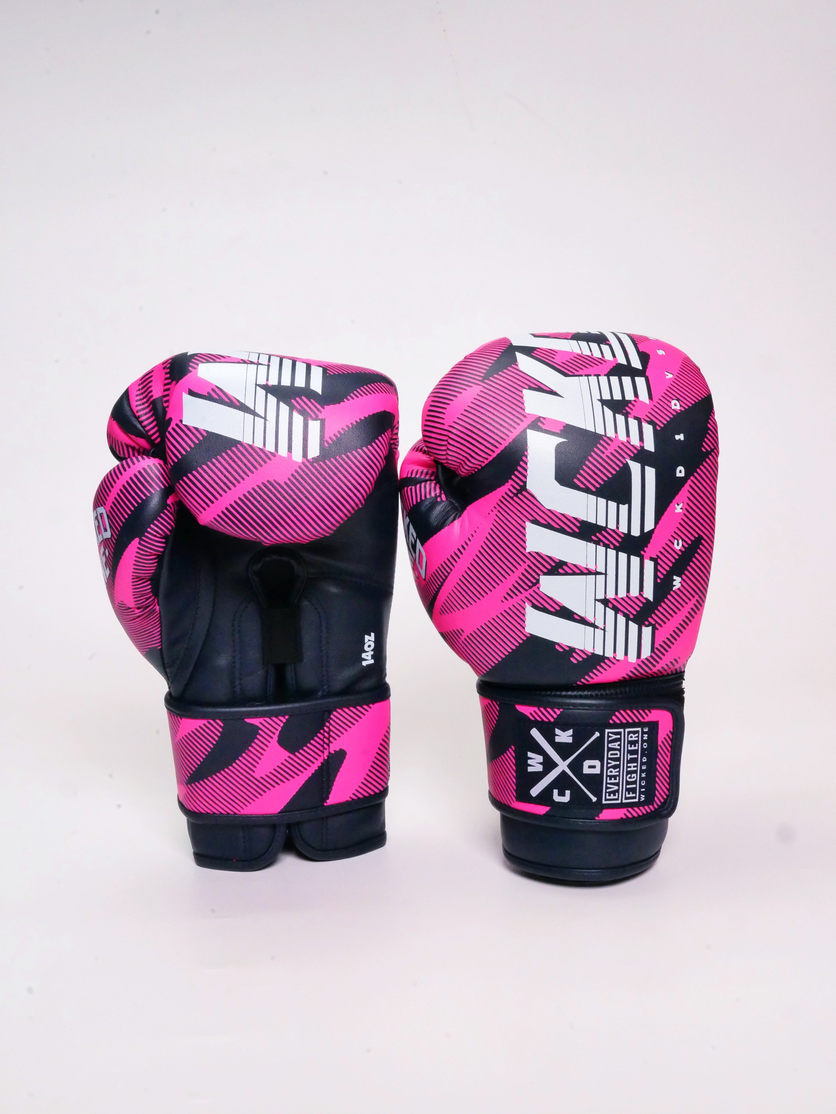 Wicked1 Boxing Gloves UPSET (MF)Track padding (High density latex)