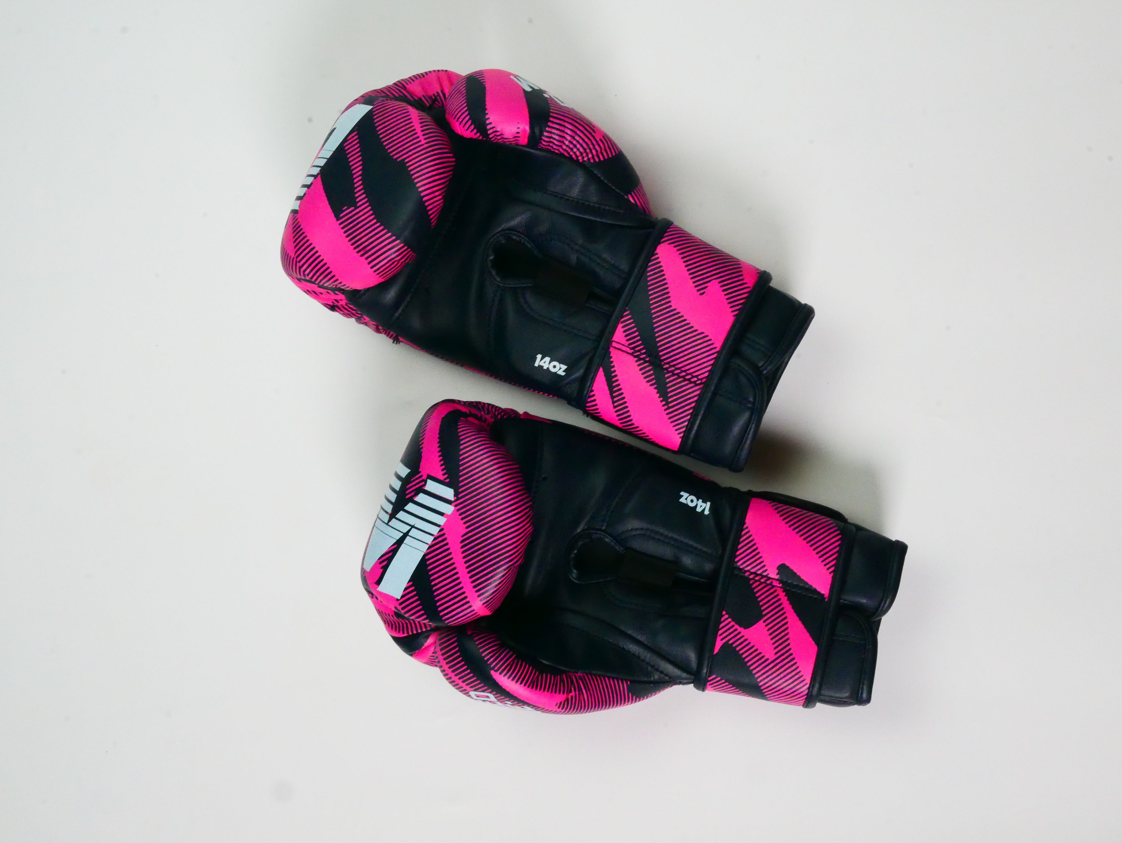 Wicked1 Boxing Gloves UPSET (MF)Track padding (High density latex)