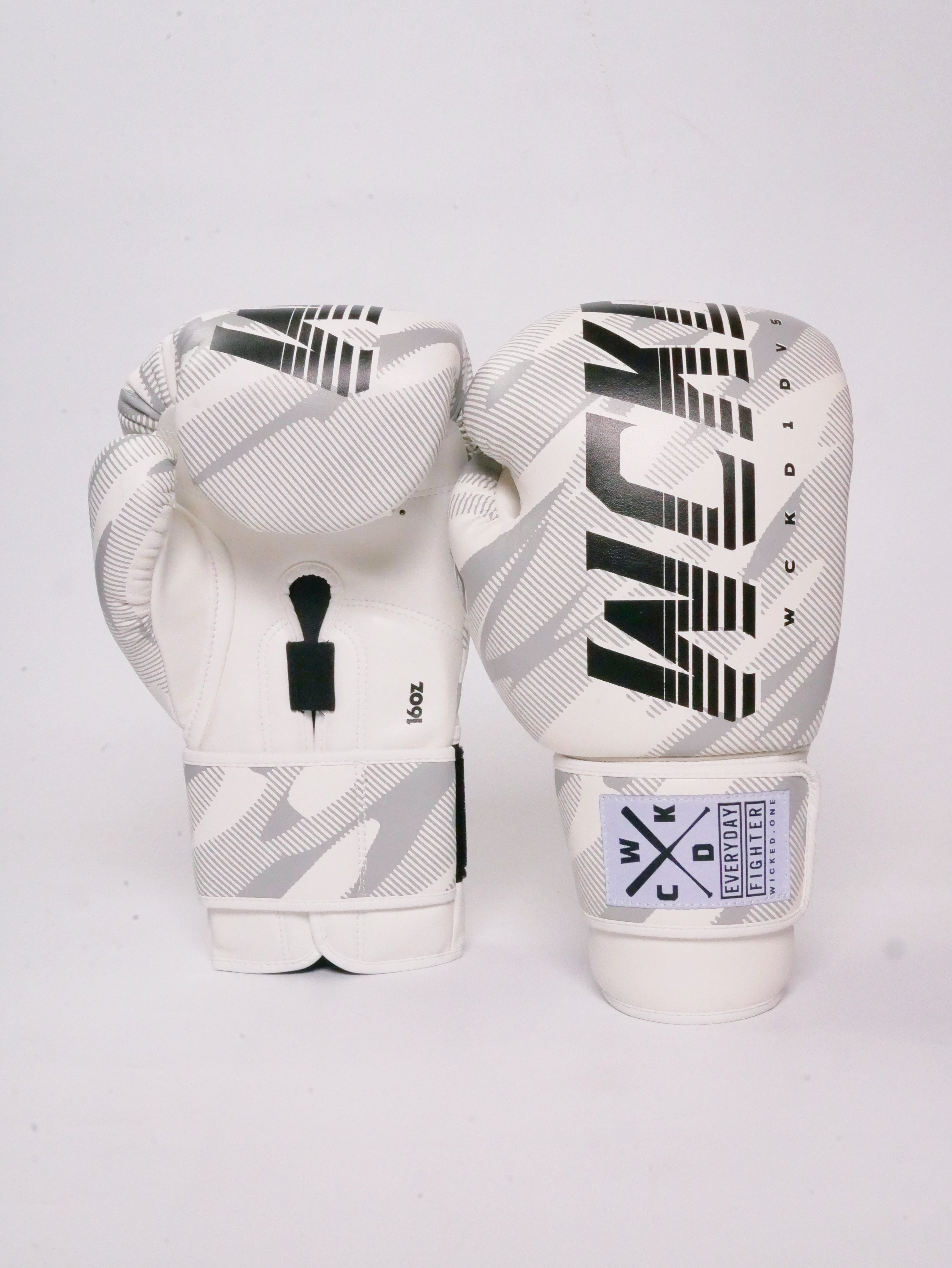 Wicked1 Boxing Gloves UPSET White (MF)Track padding (High density latex)