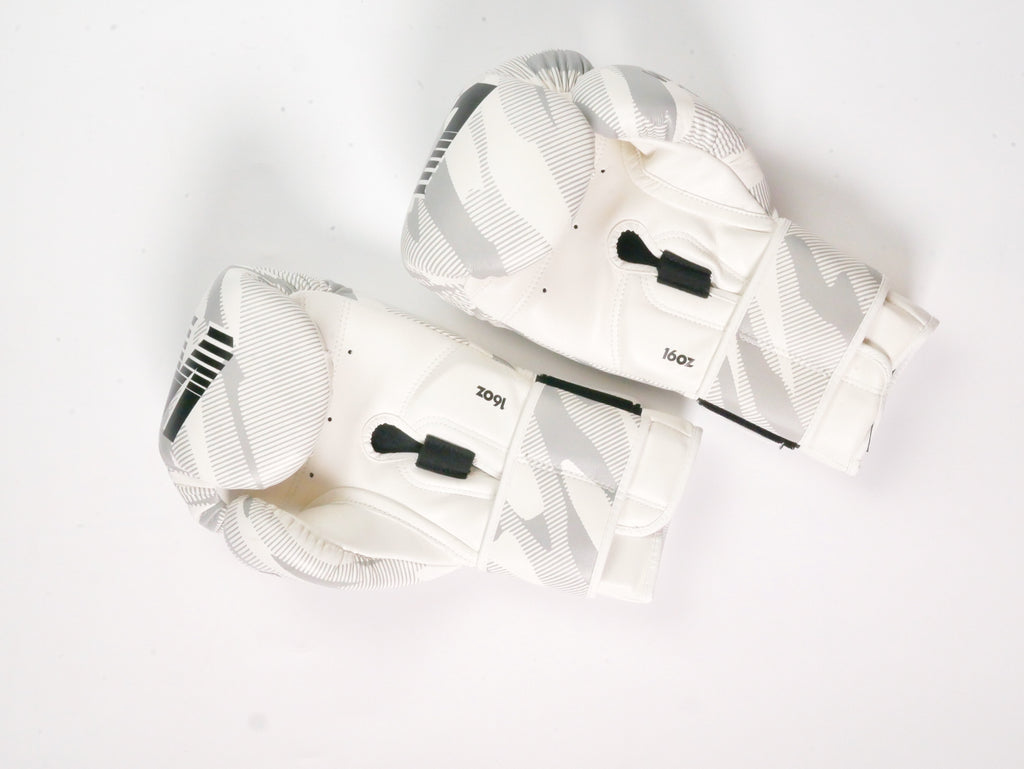 Wicked1 Boxing Gloves UPSET White (MF)Track padding (High density latex)