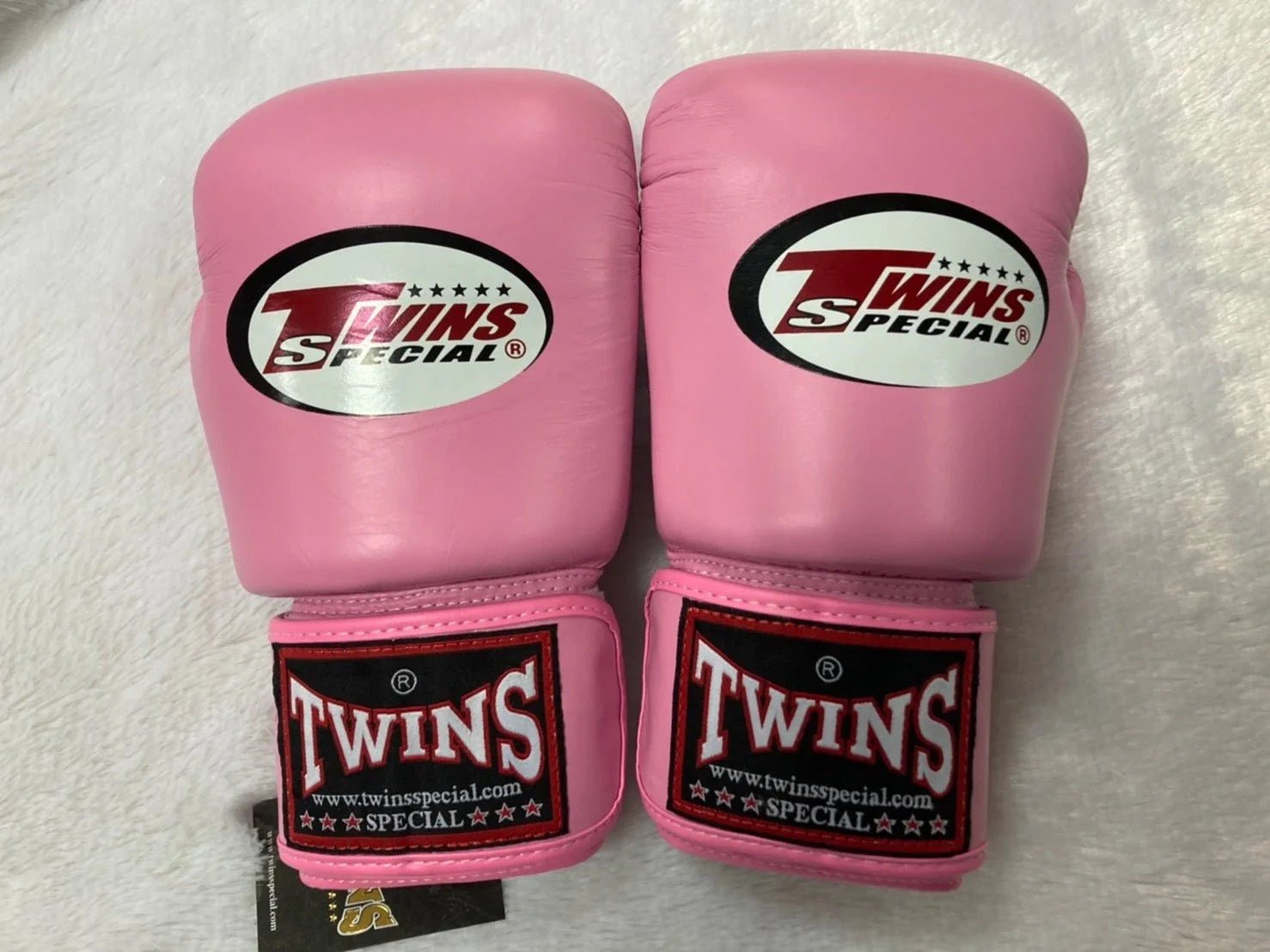 Twins Special GLOVES BGVL3 PINK — view 3, fight gear Phuket | MMAGuy